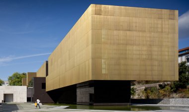 A relação entre a obra e o arquiteto.