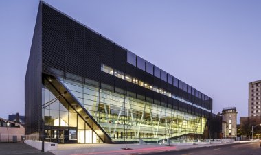 Canada, Goldring Centre a arquitetura limpa!