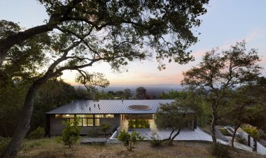 Projeto parece flutuar. Overlook Guest House / Schwartz and Architecture section